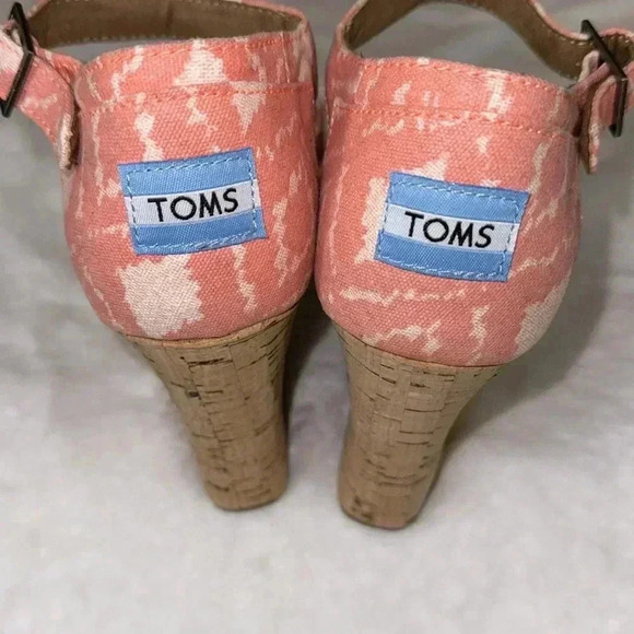 TOMS Sienna Cork Wedge Sandals Coral Cream Size 9.5 NWOT Summer Shoes Vacation - Picture 3 of 9